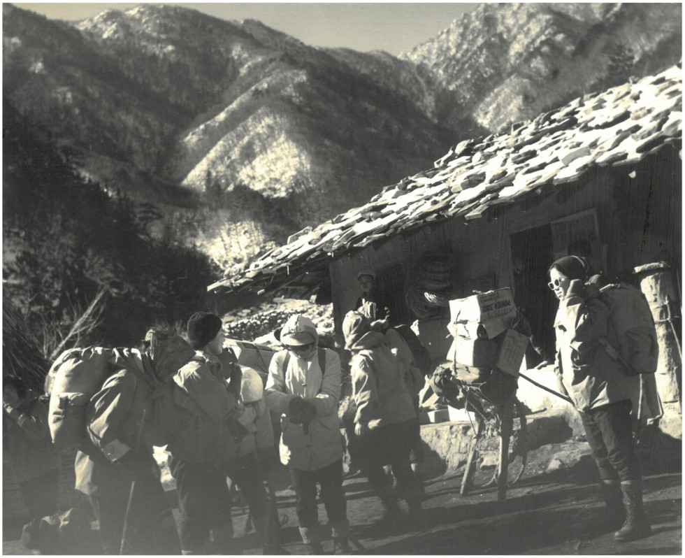 1958 이화여자대학교산악부 오대산 산행5_1.jpg