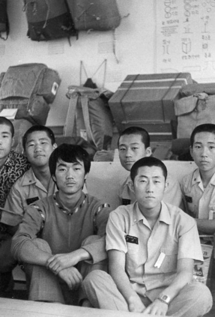 1974_경남공고산악부_장비전시회