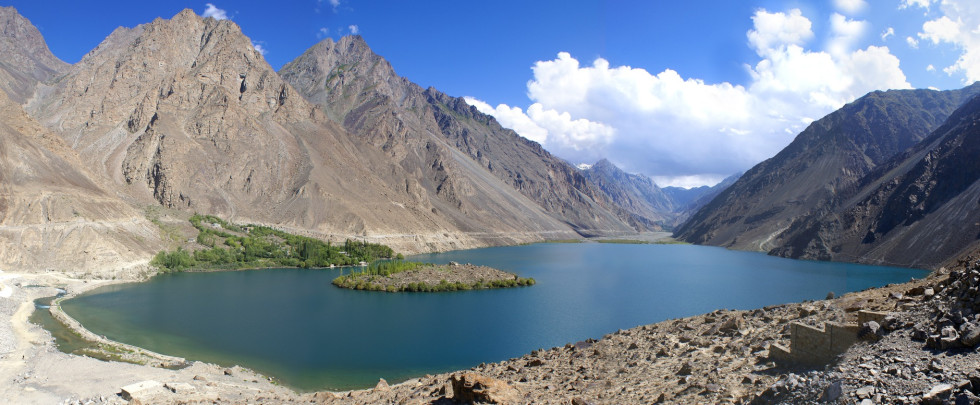 sadpara-lake.jpg